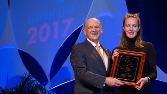 Katrin Franke receiving the Nemko Prize in Cellular or Molecular Neuroscience in 2017.