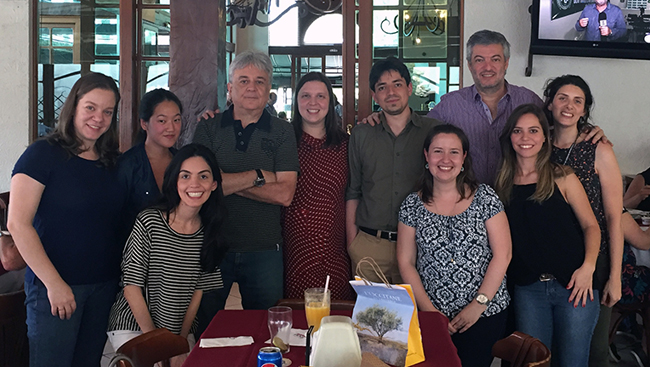 Giovanne and his colleagues at the Instituto de Ciências Biomédias da Universidade de São Paulo.