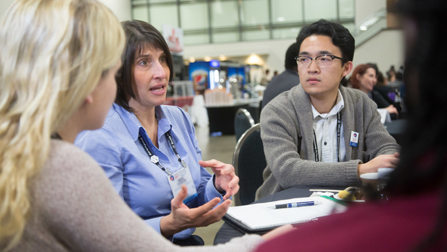 Amy Jo Stavnezer shares advice at Neuroscience 2017.