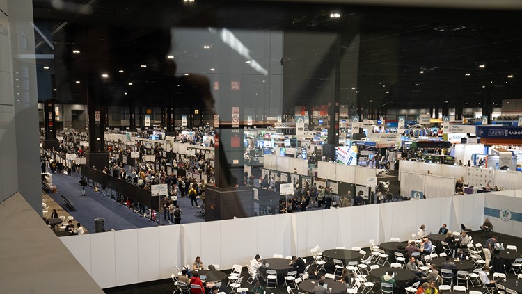 Photo of attendees at the Neuroscience 2024