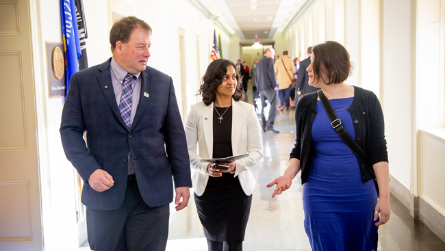 Early Career Policy Ambassadors talk with a member of Congress during SfN's Capitol Hill Day 2019.